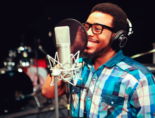 Процесс записи песни в студии